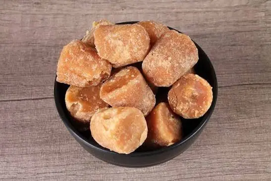 Jaggery / Gud — photograph 3